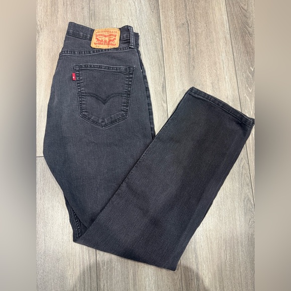 Levi’s High-Rise Straight Leg 505 Women’s Jeans in Washed Black - Picture 2 of 4